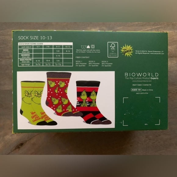 The Grinch 3 pairs Men’s Crew Socks in Box - Picture 5 of 9